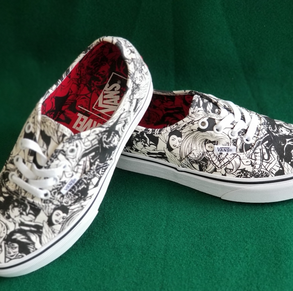 NWOT Van's Marvel Women's Size 7 Shoes